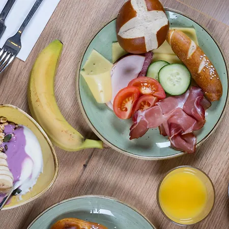 Hotel Garner - Mitte By Ihg Berlin